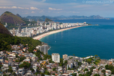 Favela-Vidigal-com-zona-sul-ao-fundo-Rio-de-Janeiro-120310-9592.jpg