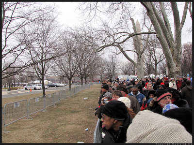 Long lines to get in to the gated Lincoln Memorial section