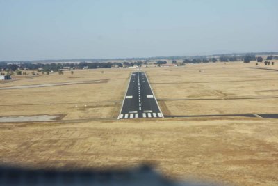 Short Final for Rwy 33 - Lincoln