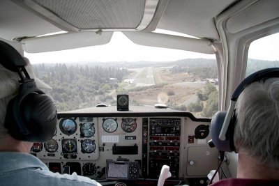 Final for Rwy 17 at Columbia Airport