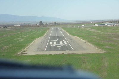 Rwy 31 at Willows Airport