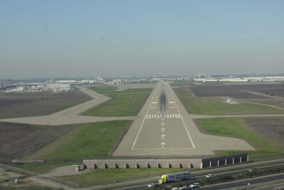 Rwy 29R at Stockton Airport