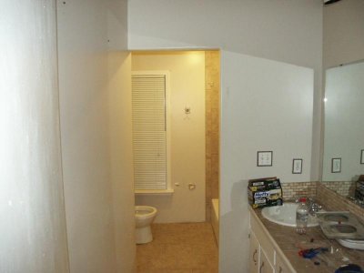 guest_bath.JPG