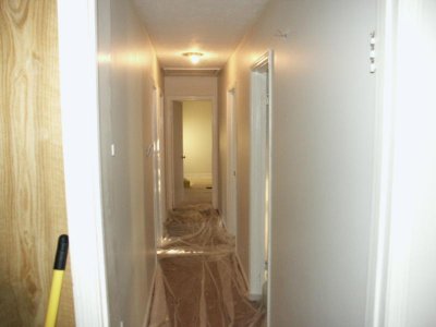 hallwaypaint.JPG