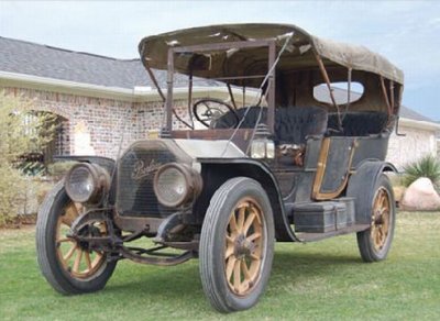 1909_Peerless_Model_19_Touring_car.jpg