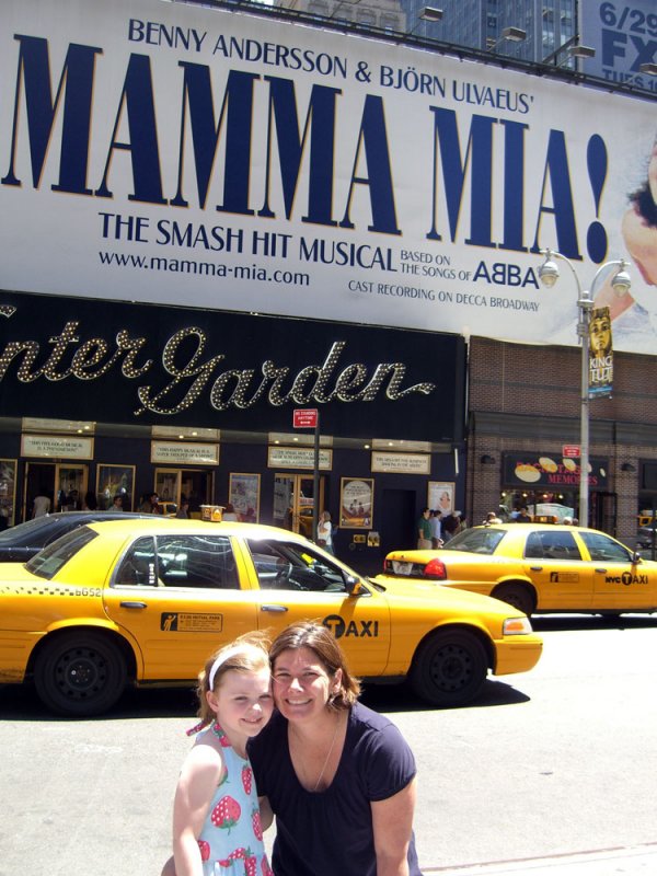 nyc_momellie2.jpg
