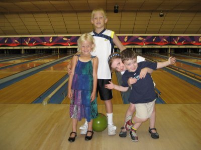 kids_bowling.jpg