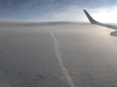 contrail between Bermuda and New York
