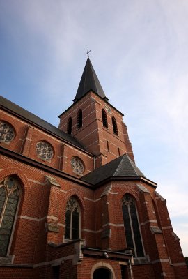 kerk Kalmthout-centrum, broedplaats van Gierzwaluwen