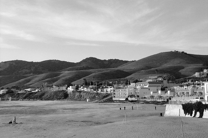 Pismo Beach Frm Pier.jpg