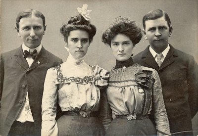 (L to R) John Hoblit, Byrdie Mountjoy Ash, Jenny Mountjoy Hoblit, Joe Ash (1890's).jpg