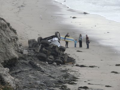 Shell Beach Wreck. It was loaded with contrete blocks.jpg