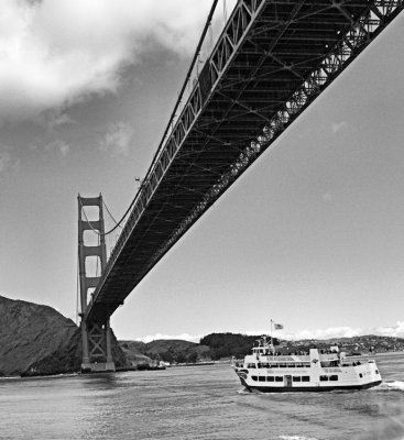 Golden Gate Bridge with Boat.jpg