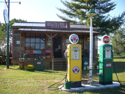 ol gas stationP1030168.jpg