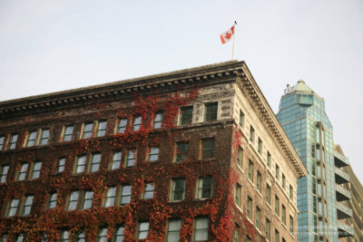 The Sylvia Hotel (1912) with its extension (1987), Vancouver's West End