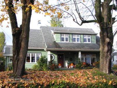 Halloween on Queens Avenue, New Westminster