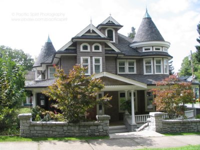 A Queen Anne-style house in New Westminster