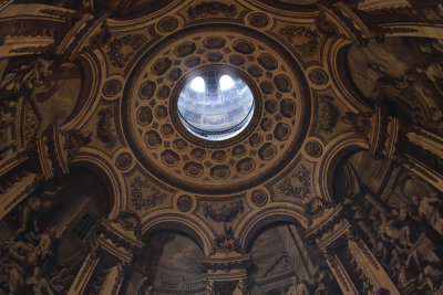St. Paul Cathederal Whispering tower.jpg