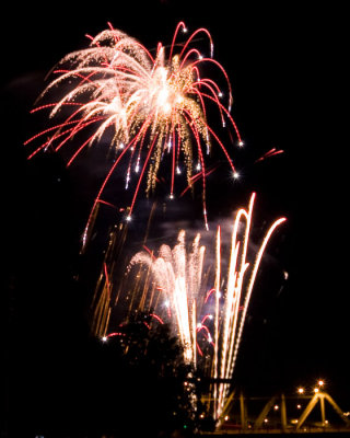 July 4 09 Portland Fireworks-15.jpg