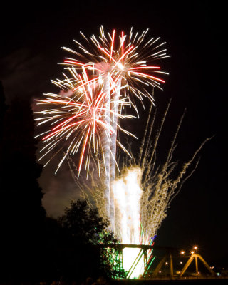 July 4 09 Portland Fireworks-20.jpg