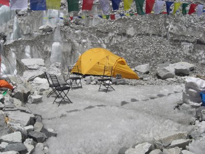 Everest Base Camp - No one at home
