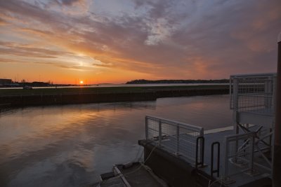 Dawn on the dock