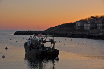 Ocean Reporter greets the dawn