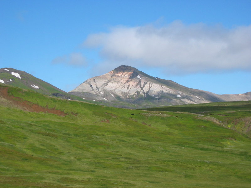 Hvtserkur (Rndlfur)  lei  Lomundarfjr