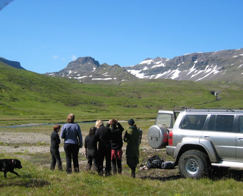 Nrri Skmhattardal.Karl og kerling  fjallstindi  fjarska
