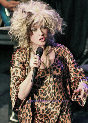 CYNDI LAUPER07.jpg
