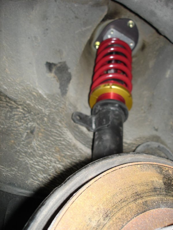 Rear strut/coilover.