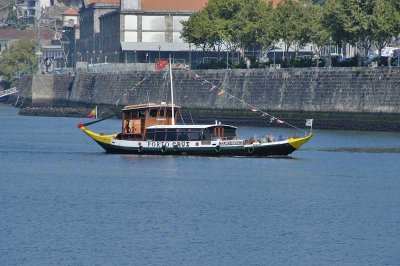 Porto - river vessel 7216