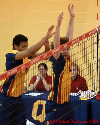 Queens Vs McMaster M-Volleyball 01941_filtered copy.jpg
