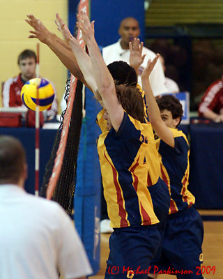 Queens Vs McMaster M-Volleyball 01965_filtered copy.jpg