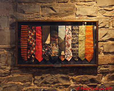 Chez Piggy 06519 copy.jpg