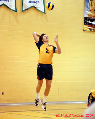 Queen's Vs McMaster M-Volleyball 10-09-09