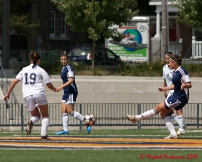 Queens vs UQAM 09136 copy.jpg