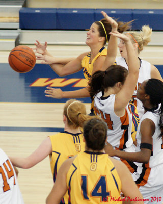 Queens vs Waynesburg 00859 copy.jpg