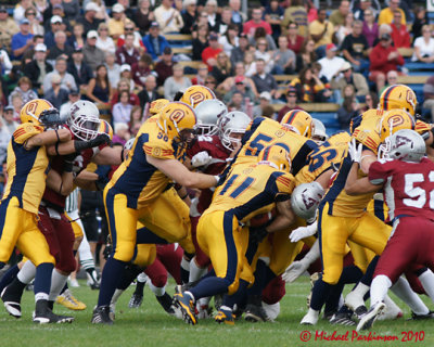 Queens vs Ottawa 02999 copy.jpg