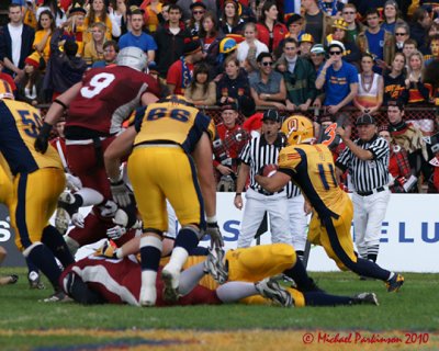 Queens vs Ottawa 03324 copy.jpg