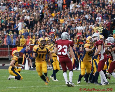 Queens vs Ottawa 03744 copy.jpg