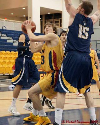 Queen's vs Windsor M-Basketball 11-26-10