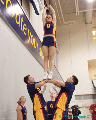 Queen's Cheerleaders 01-15-11