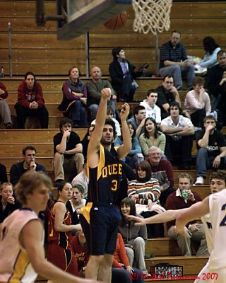 Queens Vs Laurentian 09661.JPG