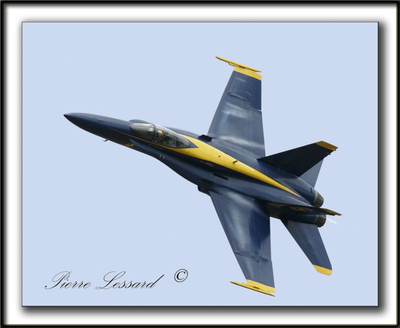 __MG_5327a + 15 -  BOEING F/A-18 HORNET  /  BLUE ANGELS  -  U.S. NAVYS FLIGHT SQUADRON