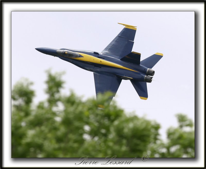 _MG_5347b + 20  -  BOEING F/A-18 HORNET  /  BLUE ANGELS  -  U.S. NAVYS FLIGHT SQUADRON