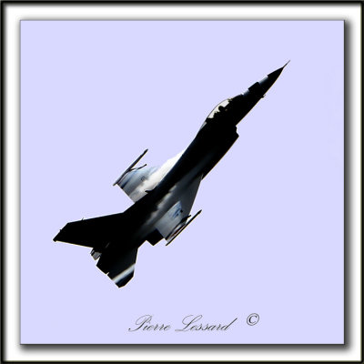_MG_44404cc +9    -  F-16 FALCON  /   THUNDERBIRDS  -  U.S.  AIR  FORCE