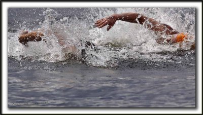 XAVIER DESHARNAIS deuxieme  2010  /  Second,  2h11m58s  -  LE COMBAT POUR LA SECONDE PLACE /  FIGHT TO THE FINISH     _MG_2851 a