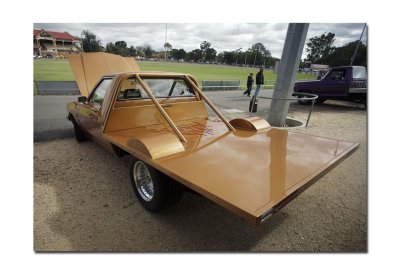 A hot Holden 1 tonner.jpg