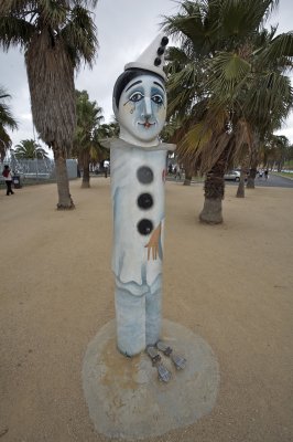 Clown statue at Geelong foreshore